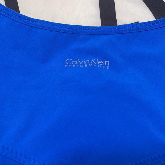 Calvin Klein performance quick dry top - Picture 3 of 5